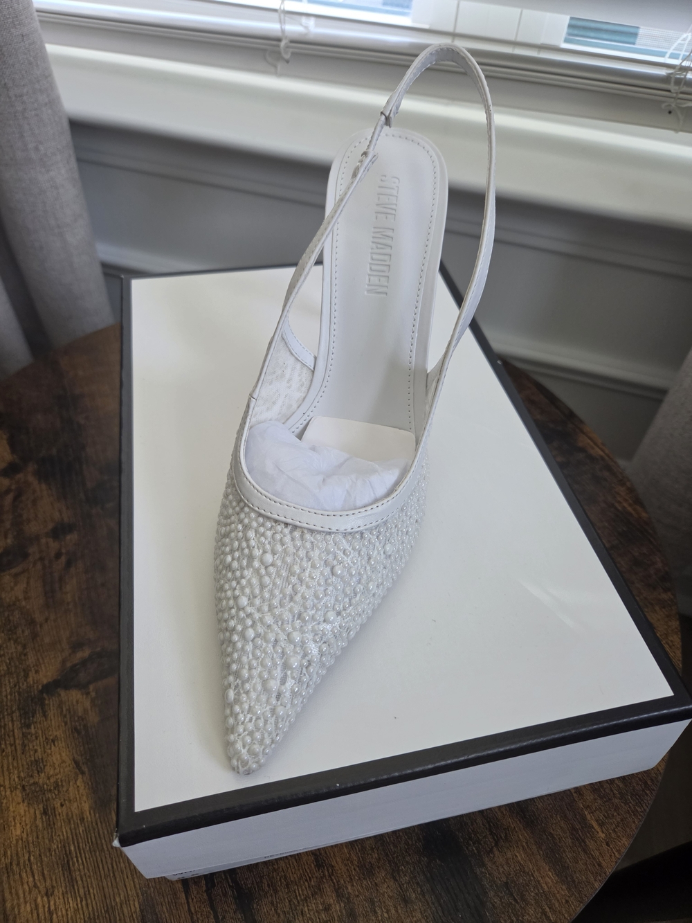 Steve Madden White Beaded Pointed Slingback Pumps - Picture 3 of 7